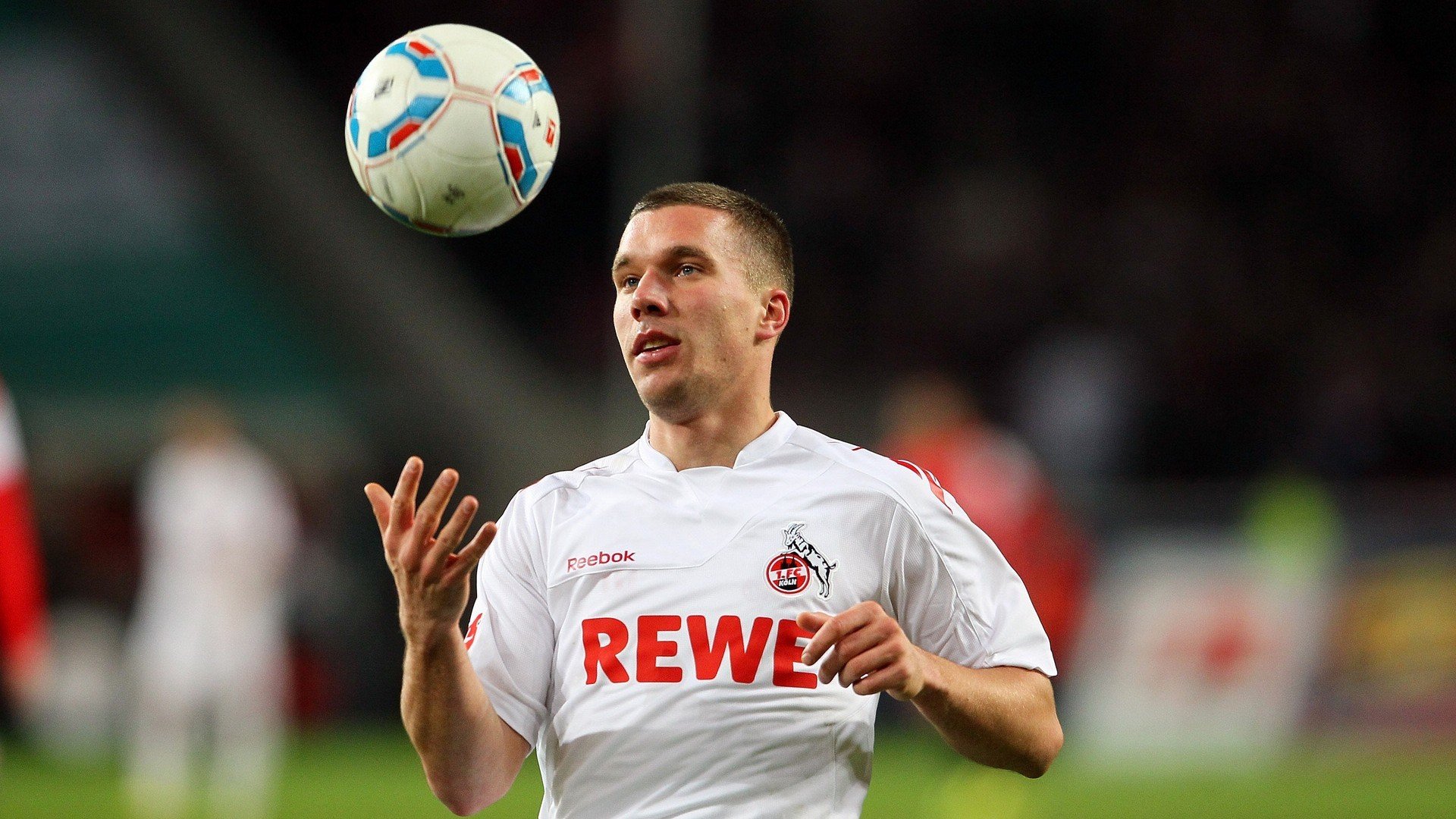 “英超逆境反击,夺冠希望依旧存续”,英超逆袭夺冠